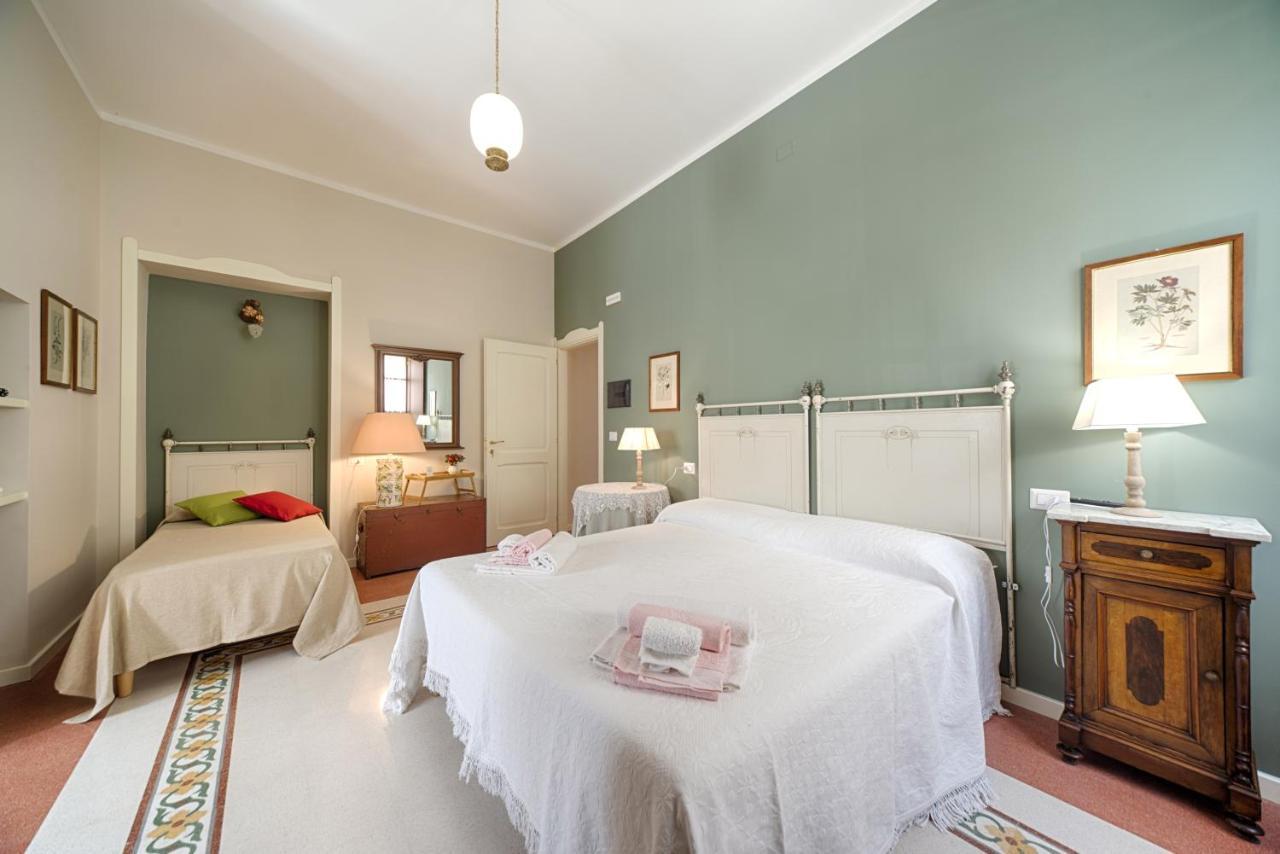 B&B A Casa Di Teresa Олбия Екстериор снимка